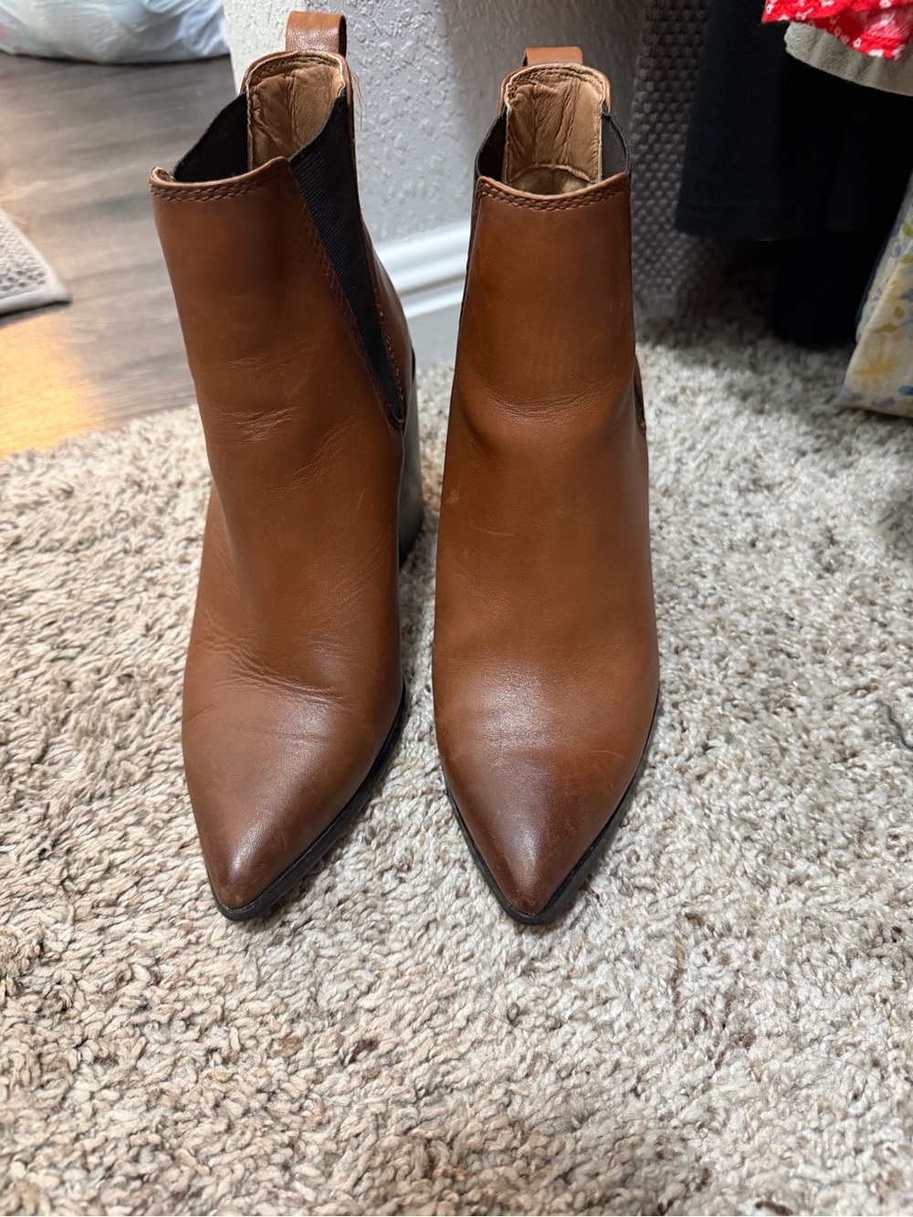 Steve Madden Tan/Brown Pointed-Toe Leather Ankle Booties